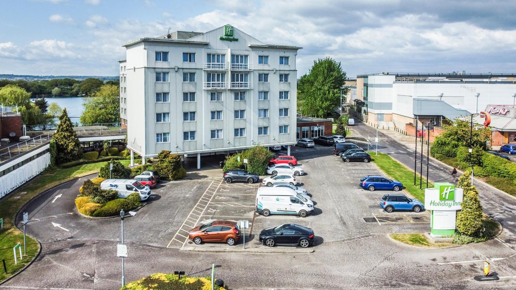 Holiday Inn Basildon, an IHG Hotel Bagian luar foto